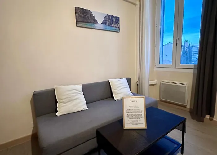 Joli Appartement Aux Chartreux - Calme & Lumineux