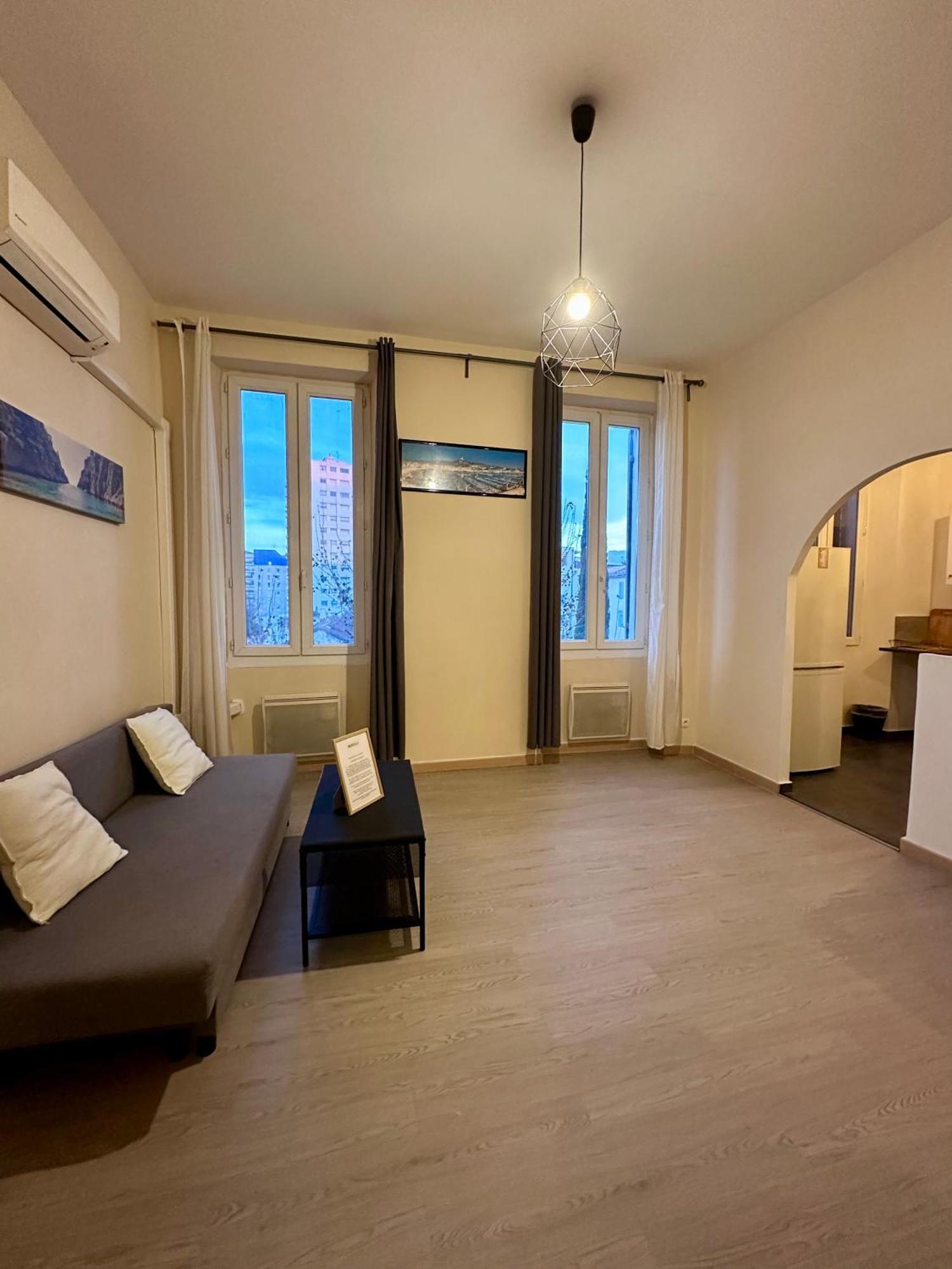 Apartment Joli Aux Chartreux - Calme & Lumineux *